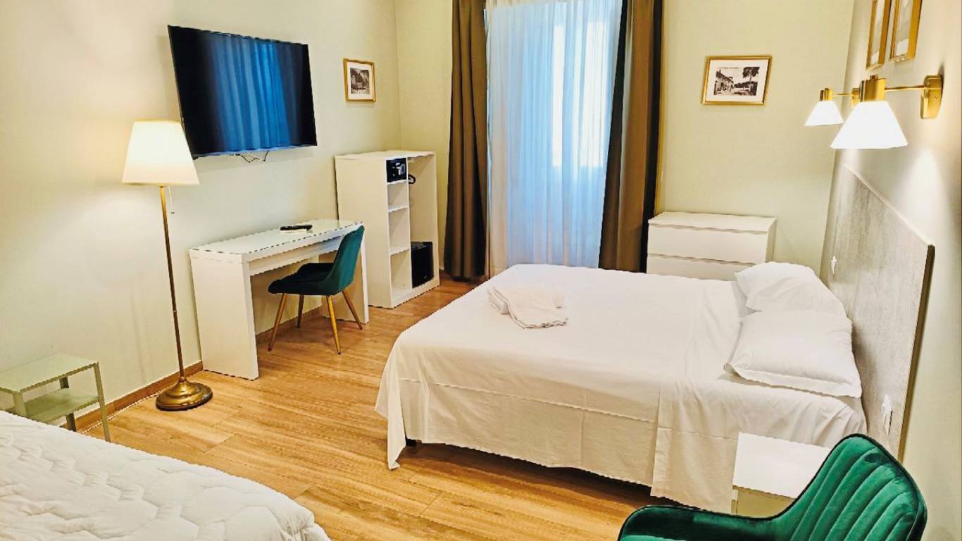 Hotel-Garibaldi-Frosinone-room-5